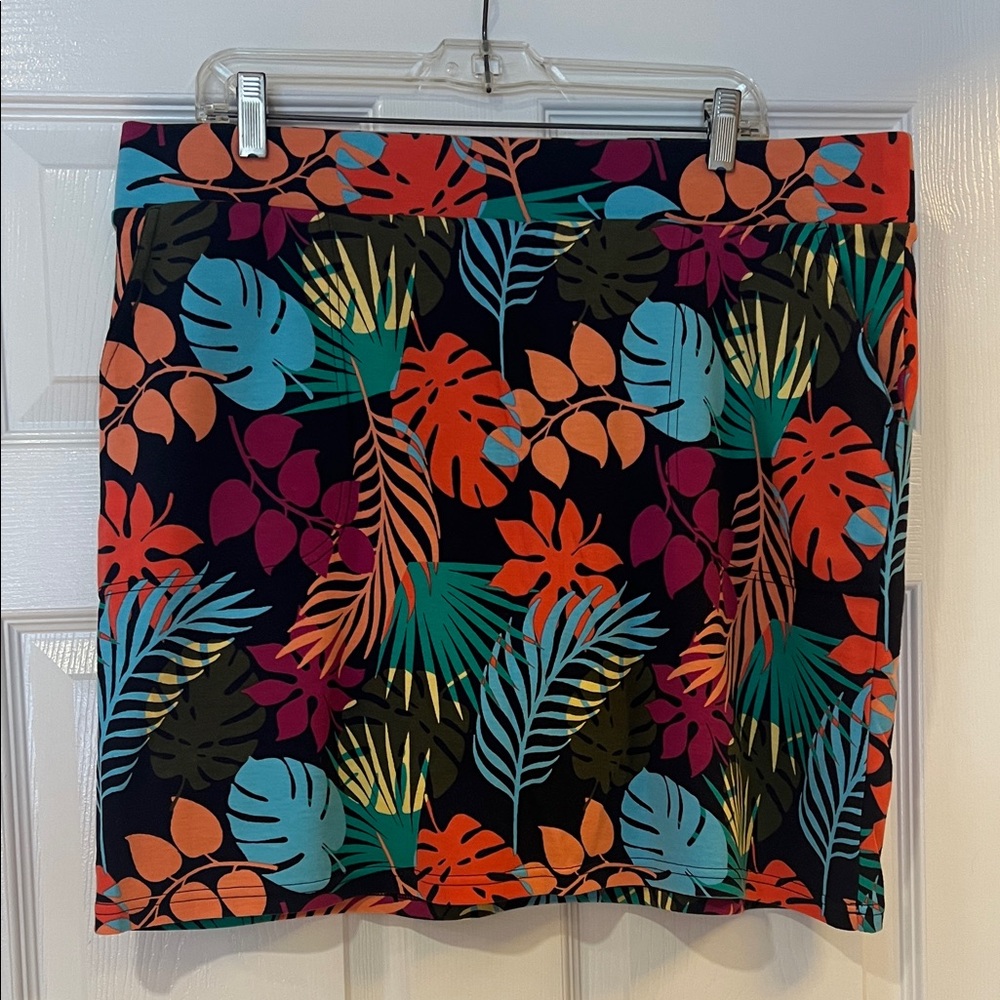 Croft & Barrow Colorful Leaf Print Skort